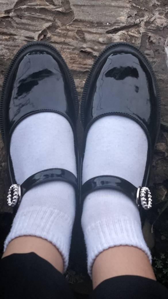 Sepatu Wanita Murah Sneakers Song Hye Kyo Dots Pro Stars Hitam Cokelat Muda TerHits P1M0 Calm Cantik - Foto ulasan pembeli