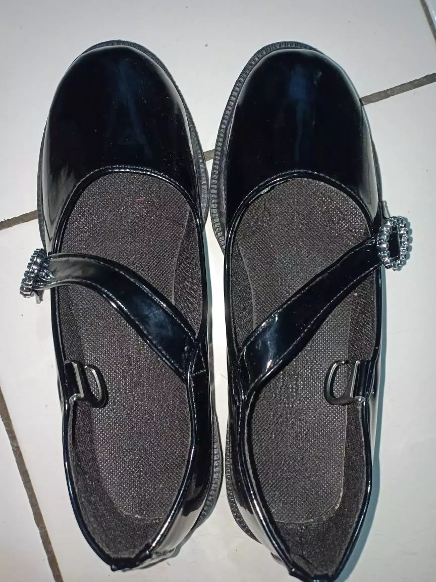 Sepatu Wanita Murah Sneakers Song Hye Kyo Dots Pro Stars Hitam Cokelat Muda TerHits P1M0 Calm Cantik - Foto ulasan pembeli