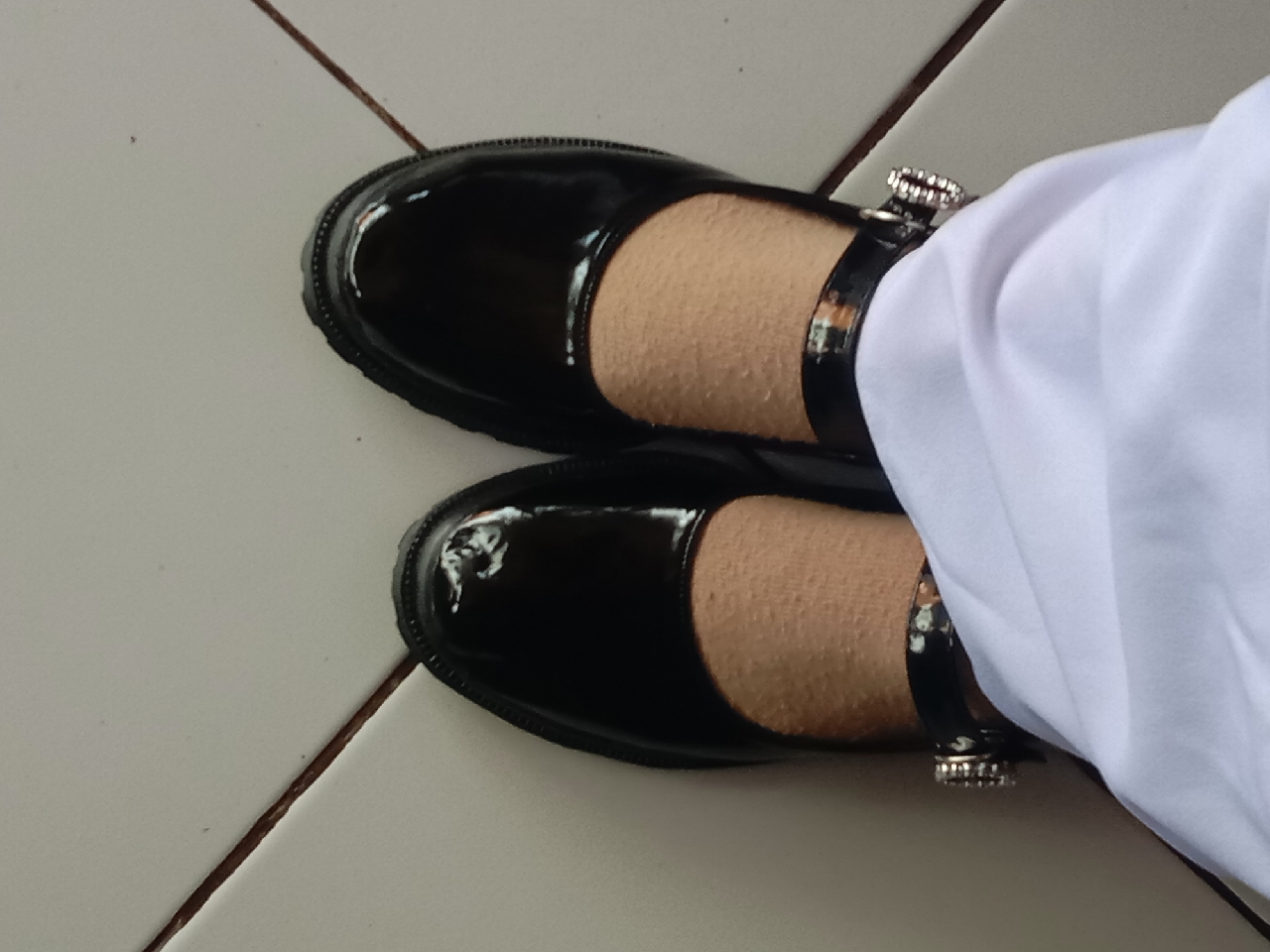Sepatu Wanita Murah Sneakers Song Hye Kyo Dots Pro Stars Hitam Cokelat Muda TerHits P1M0 Calm Cantik - Foto ulasan pembeli