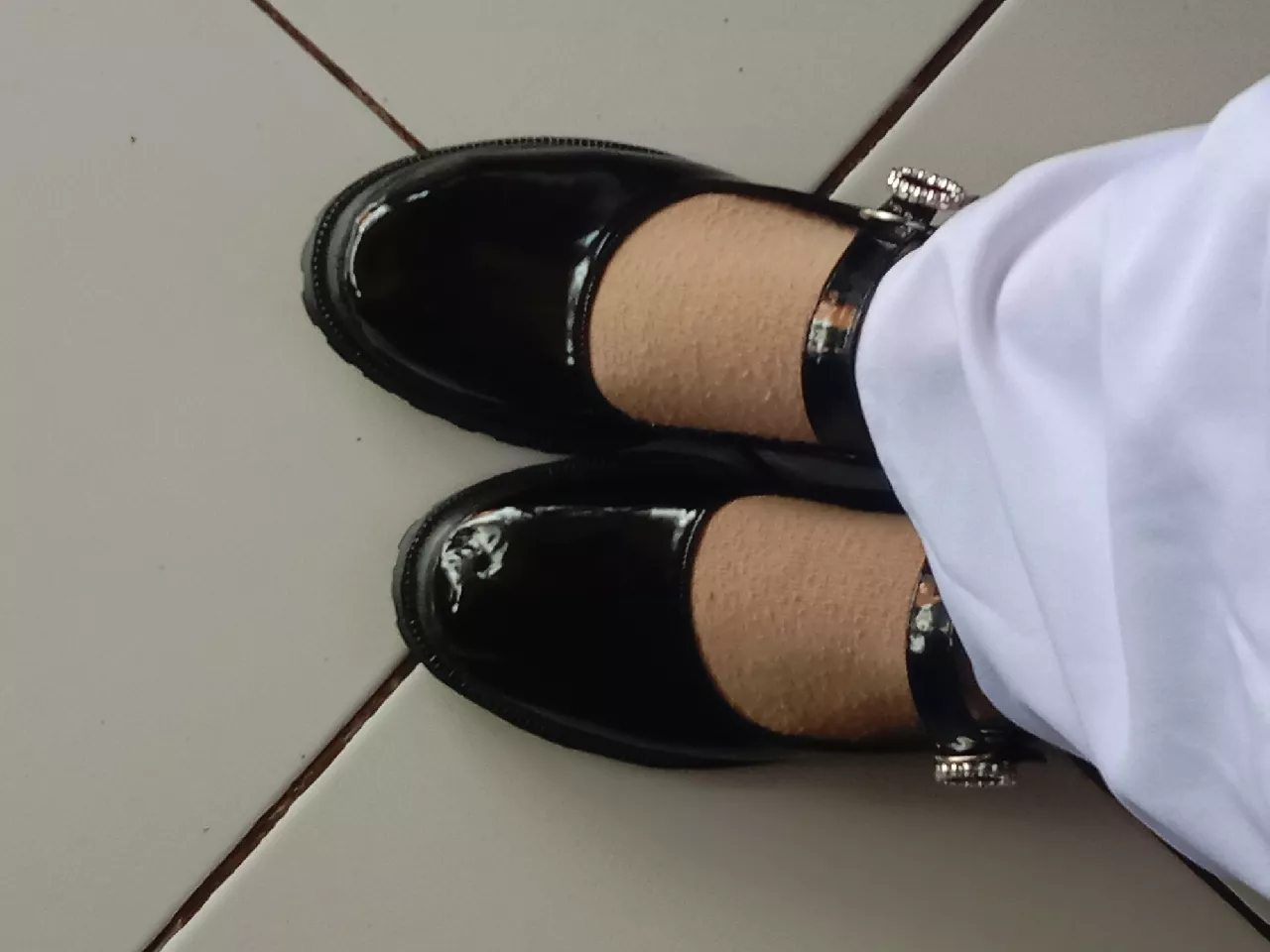 Sepatu Wanita Murah Sneakers Song Hye Kyo Dots Pro Stars Hitam Cokelat Muda TerHits P1M0 Calm Cantik - Foto ulasan pembeli