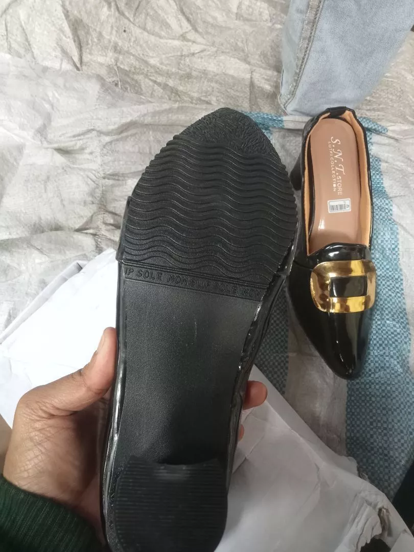 Sepatu wanita/sepatu casual/sepatu kerja dan acaran lain nya ukuran 36/43 - Foto ulasan pembeli