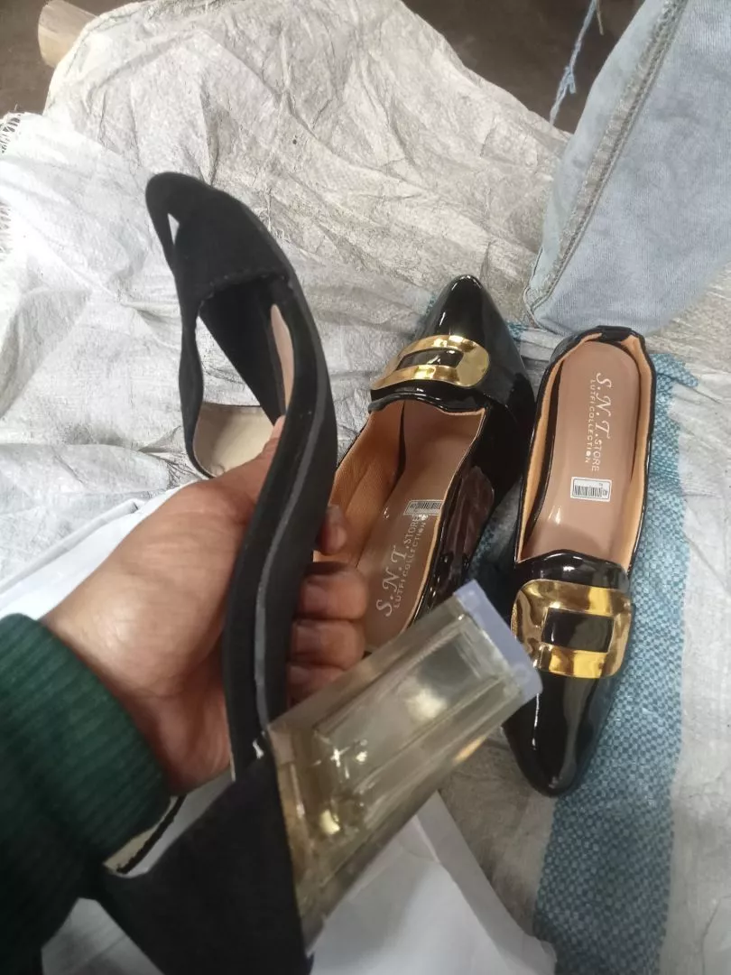 Sepatu wanita/sepatu casual/sepatu kerja dan acaran lain nya ukuran 36/43 - Foto ulasan pembeli