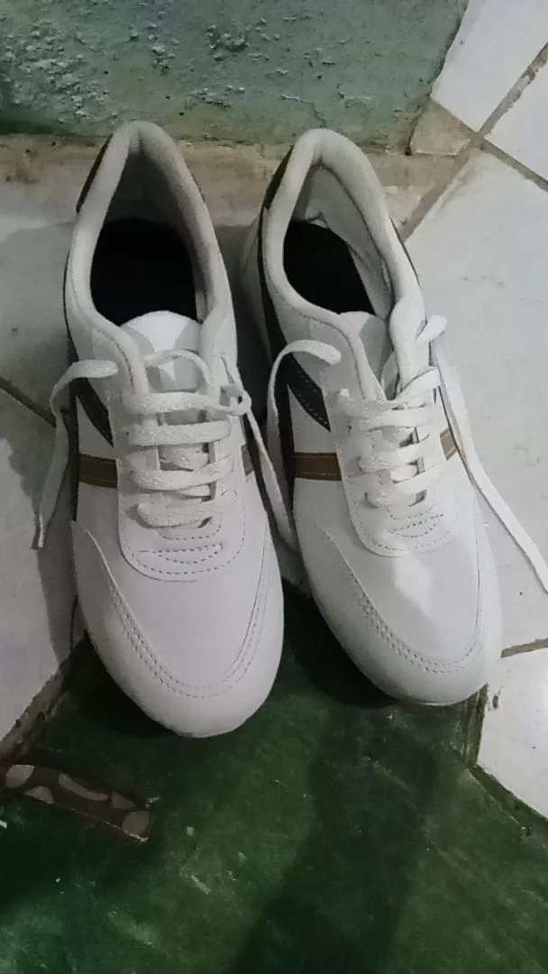 Sepatu Wanita Sol Spons Sol Lembut empuk Dan elastis Sneakers Wanita Populer Korean Sport CHUNGKY - Foto ulasan pembeli