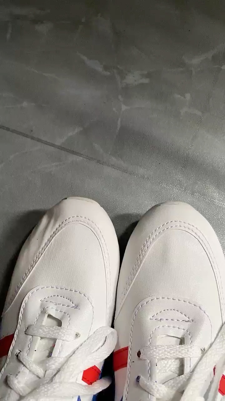 Sepatu Wanita Sol Spons Sol Lembut empuk Dan elastis Sneakers Wanita Populer Korean Sport CHUNGKY - Foto ulasan pembeli