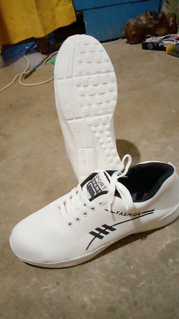 Sepatu Wanita Sneakers Terbaru Dengan Banyak Pilihan Warnanya Desain Ala Korean style Kekinian - Foto ulasan pembeli