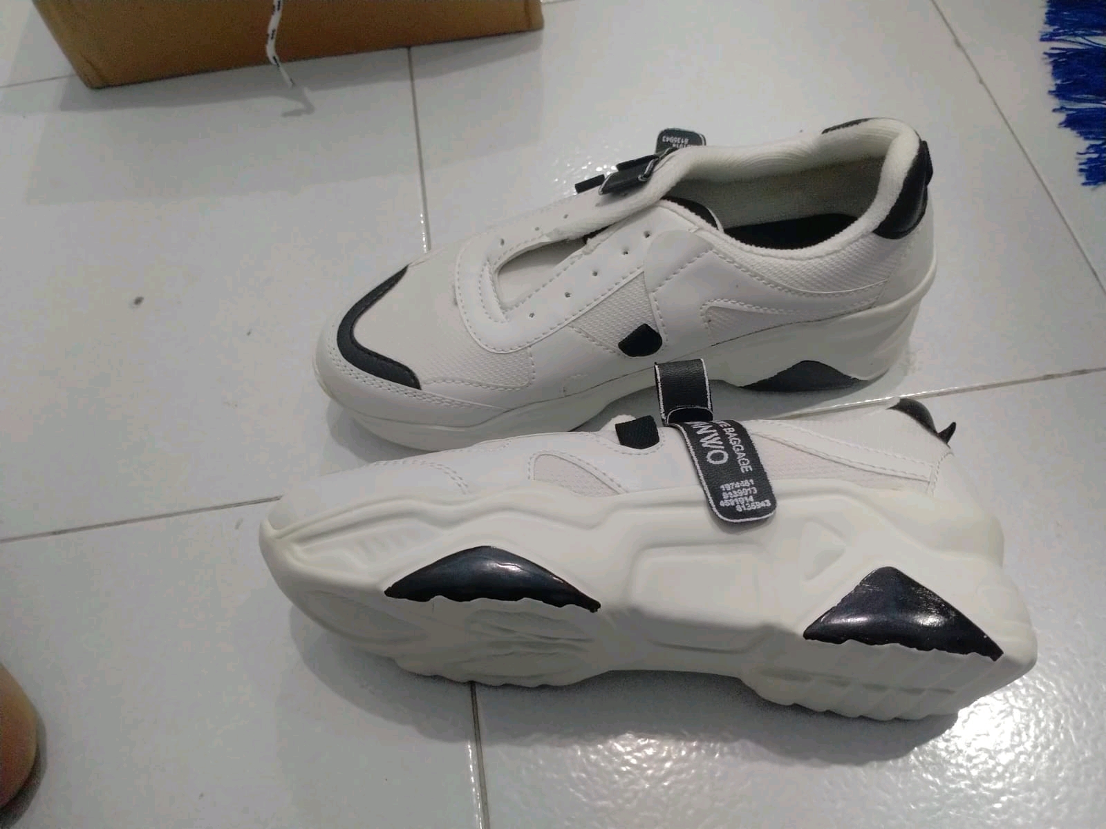 Sepatu Wanita Sneakers Wanwoo Sepatu Sneakers Wanita Tali - Foto ulasan pembeli