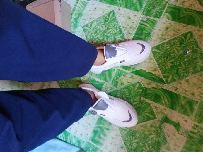 Sepatu Wanita Sneakers Wanwoo Sepatu Sneakers Wanita Tali - Foto ulasan pembeli