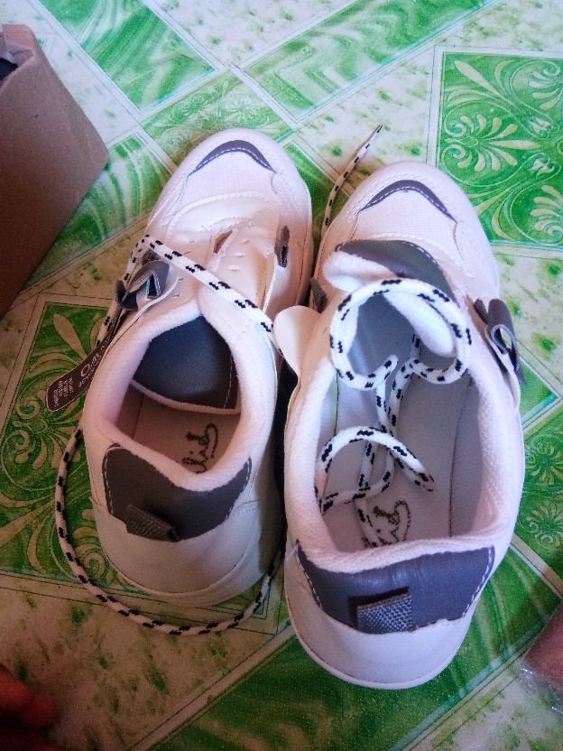 Sepatu Wanita Sneakers Wanwoo Sepatu Sneakers Wanita Tali - Foto ulasan pembeli