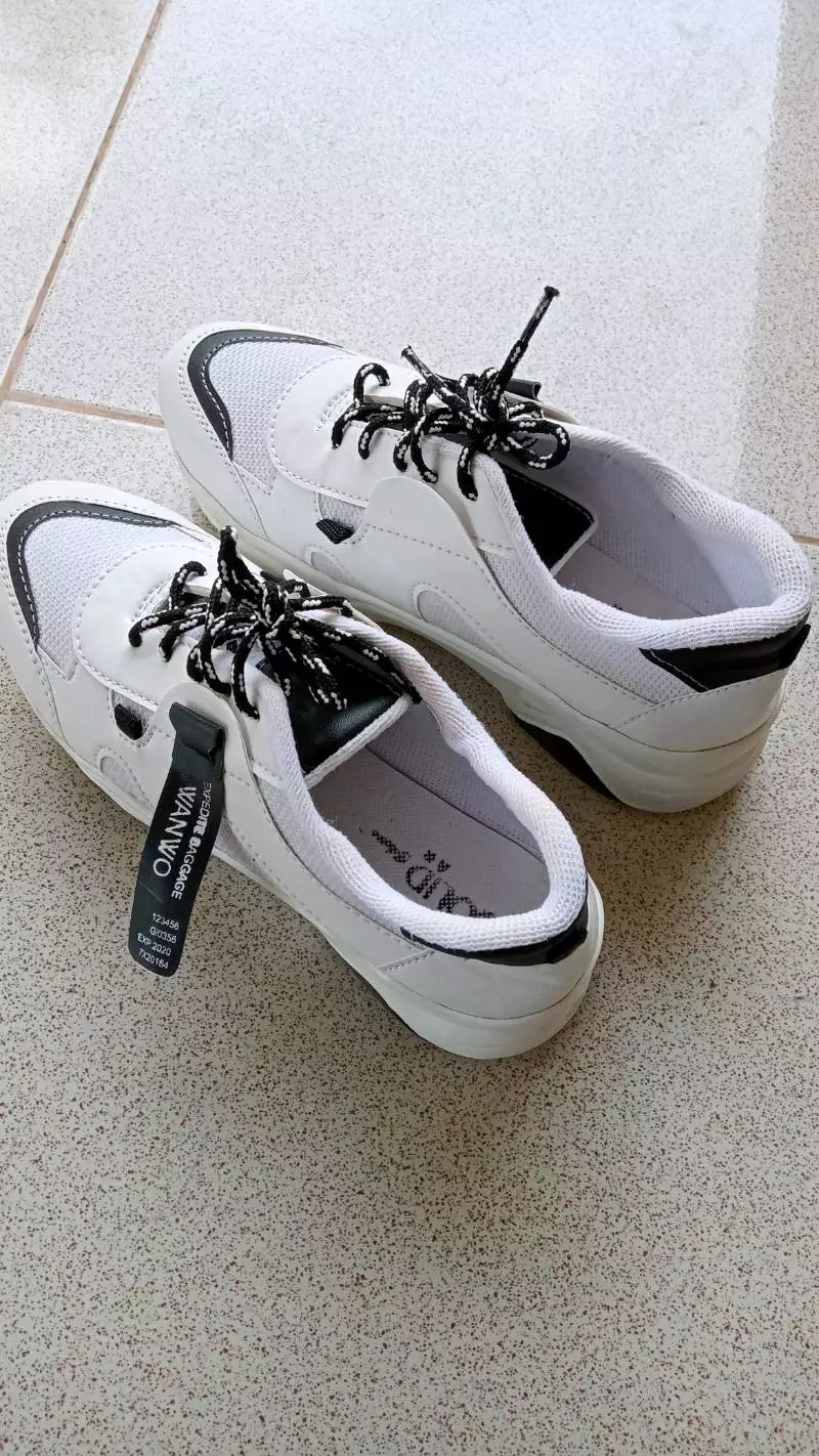 Sepatu Wanita Sneakers Wanwoo Sepatu Sneakers Wanita Tali - Foto ulasan pembeli