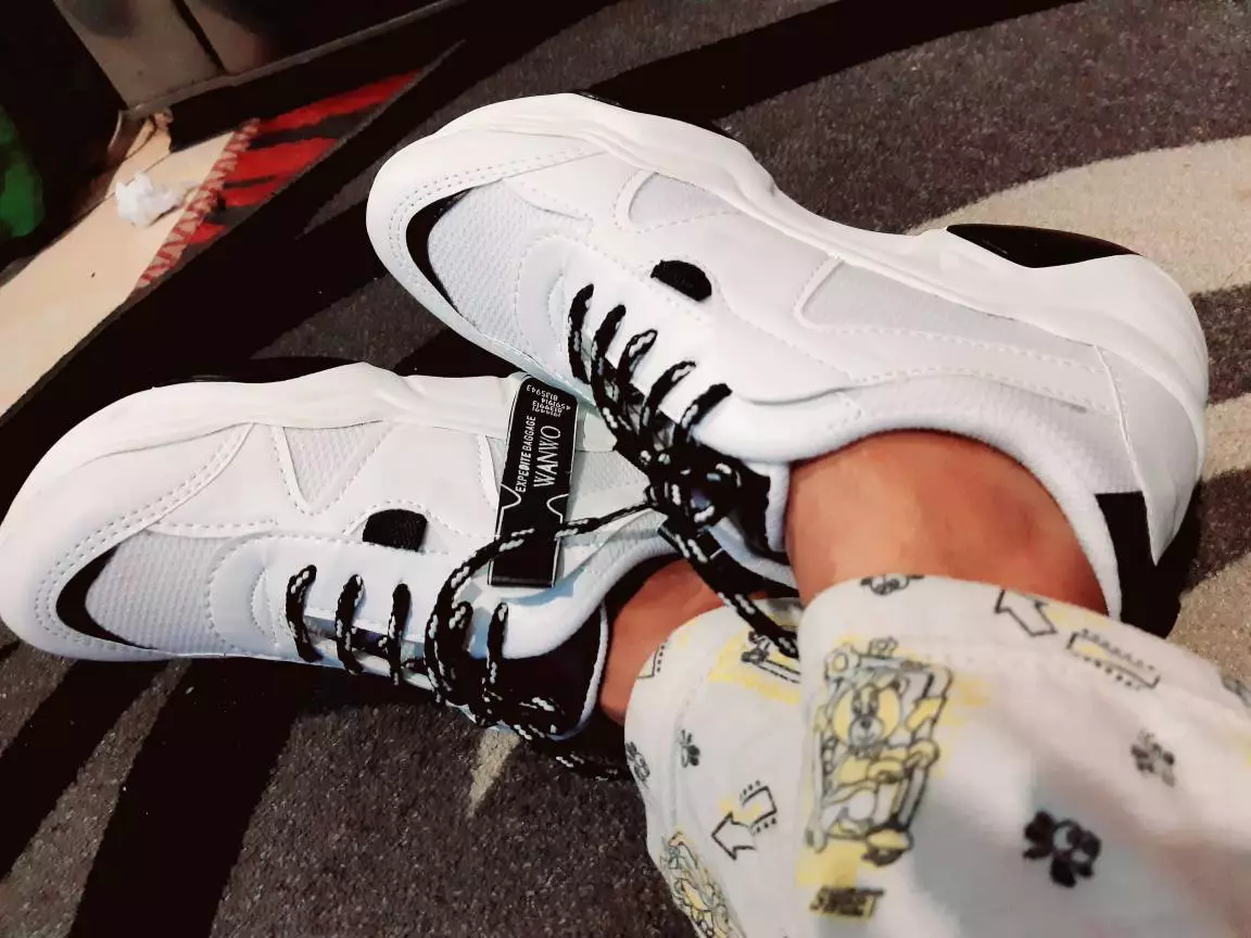 Sepatu Wanita Sneakers Wanwoo Sepatu Sneakers Wanita Tali - Foto ulasan pembeli