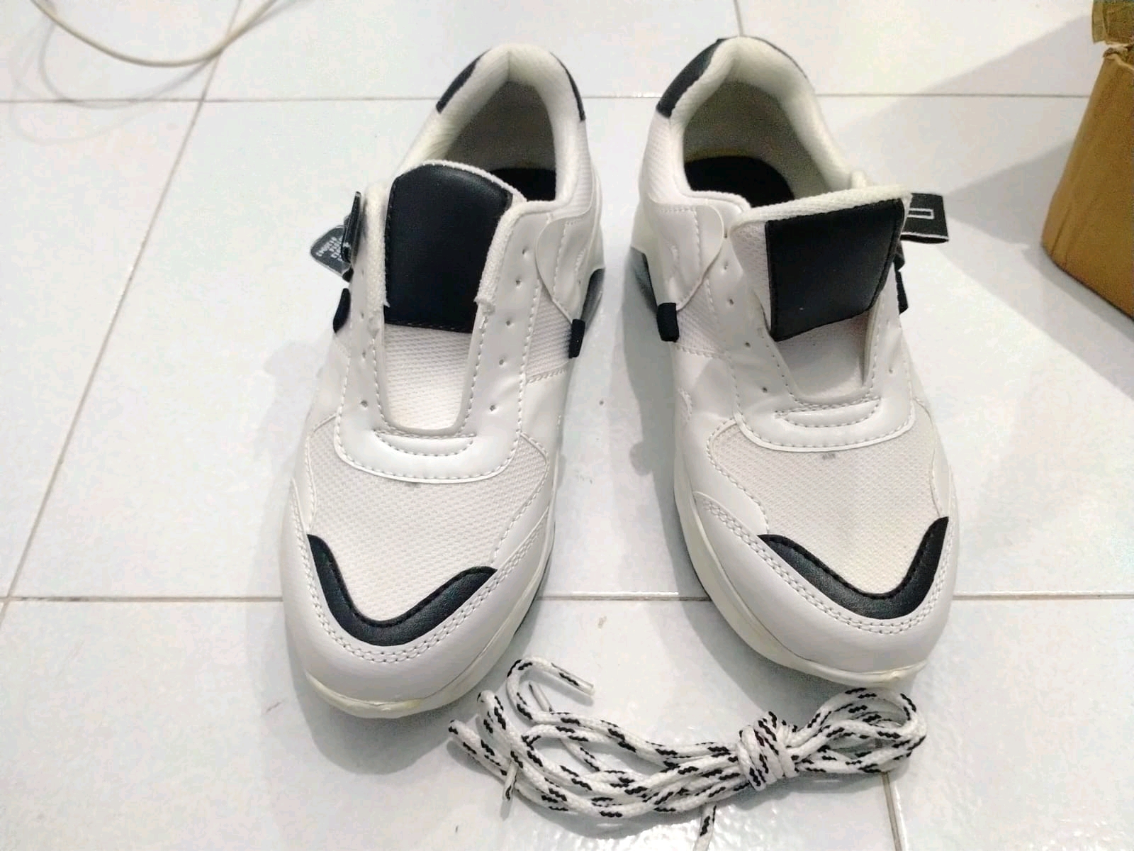 Sepatu Wanita Sneakers Wanwoo Sepatu Sneakers Wanita Tali - Foto ulasan pembeli