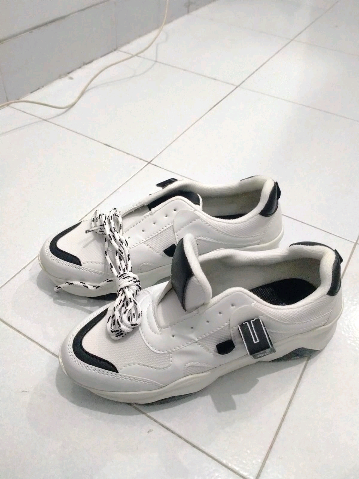 Sepatu Wanita Sneakers Wanwoo Sepatu Sneakers Wanita Tali - Foto ulasan pembeli