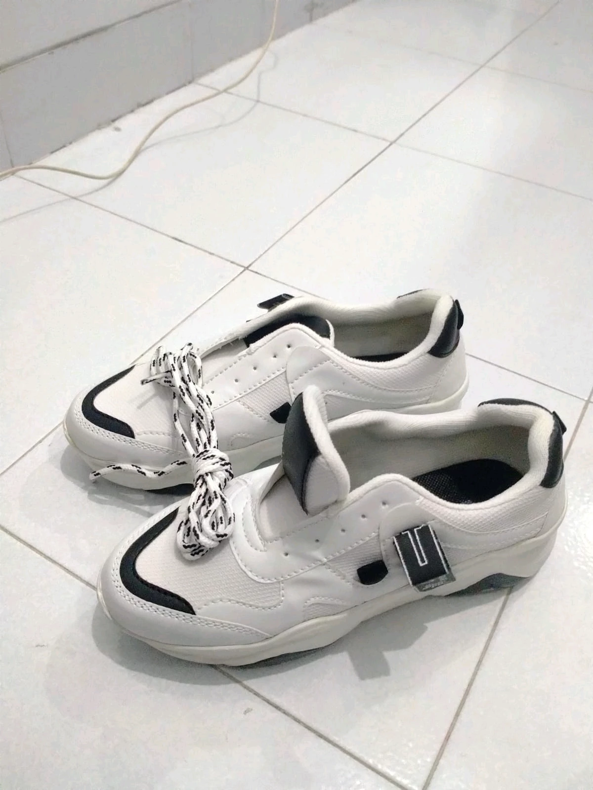Sepatu Wanita Sneakers Wanwoo Sepatu Sneakers Wanita Tali - Foto ulasan pembeli