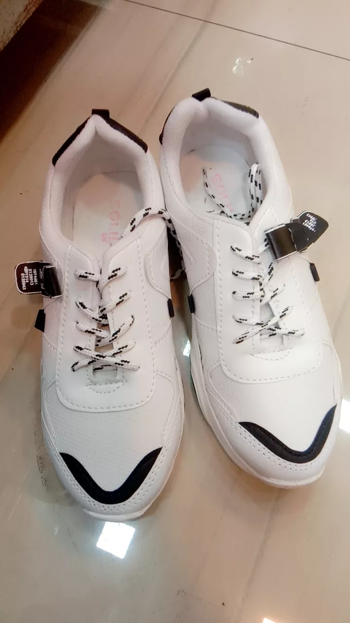 Sepatu Wanita Sneakers Wanwoo Sepatu Sneakers Wanita Tali - Foto ulasan pembeli