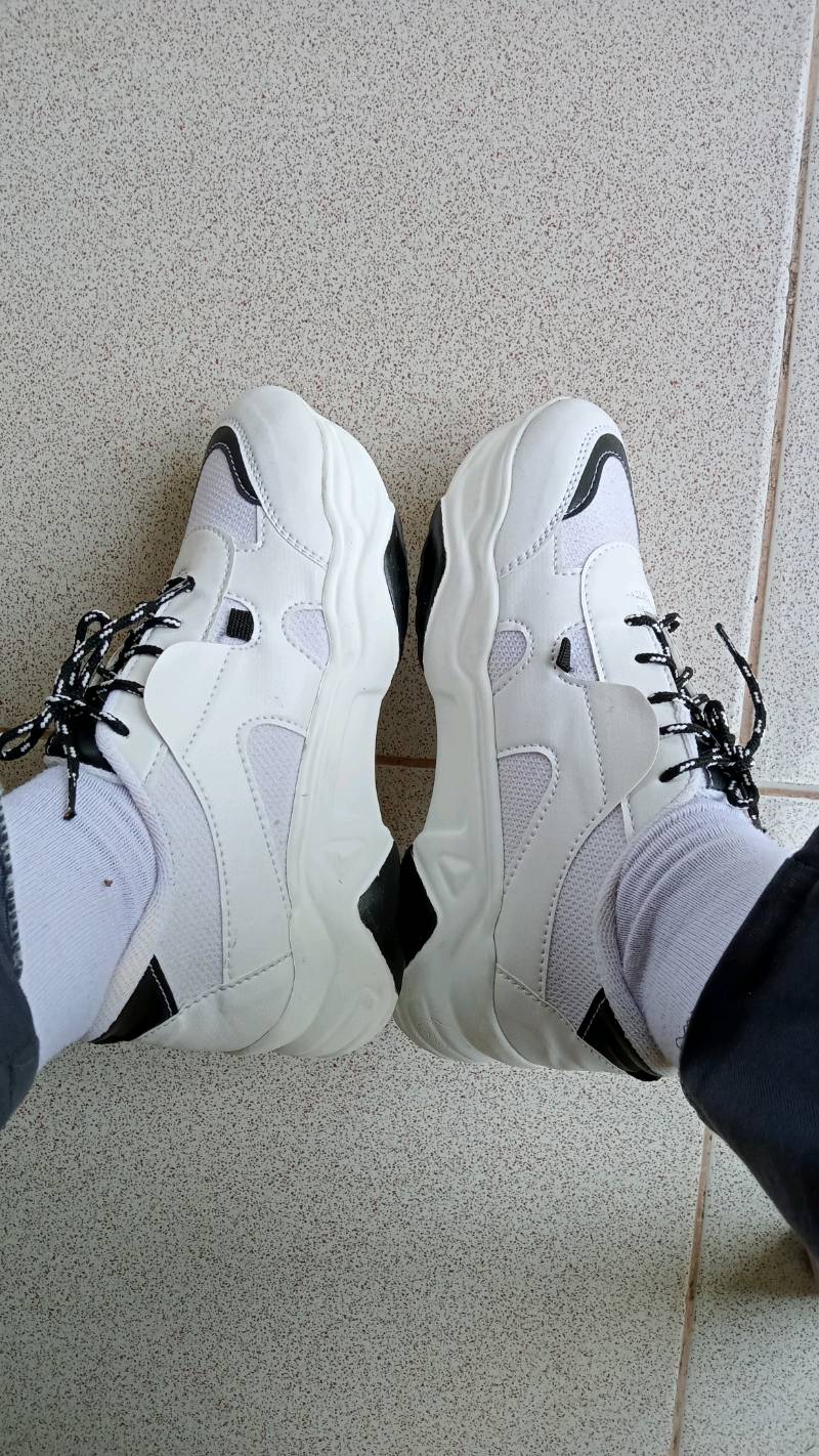 Sepatu Wanita Sneakers Wanwoo Sepatu Sneakers Wanita Tali - Foto ulasan pembeli