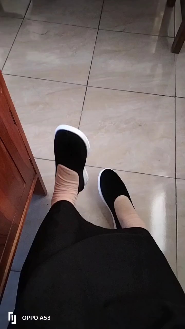SEPATU WANITA SNEAKERS OLAHRAGA KASUAL KEKINIAN G-YS21 - Foto ulasan pembeli