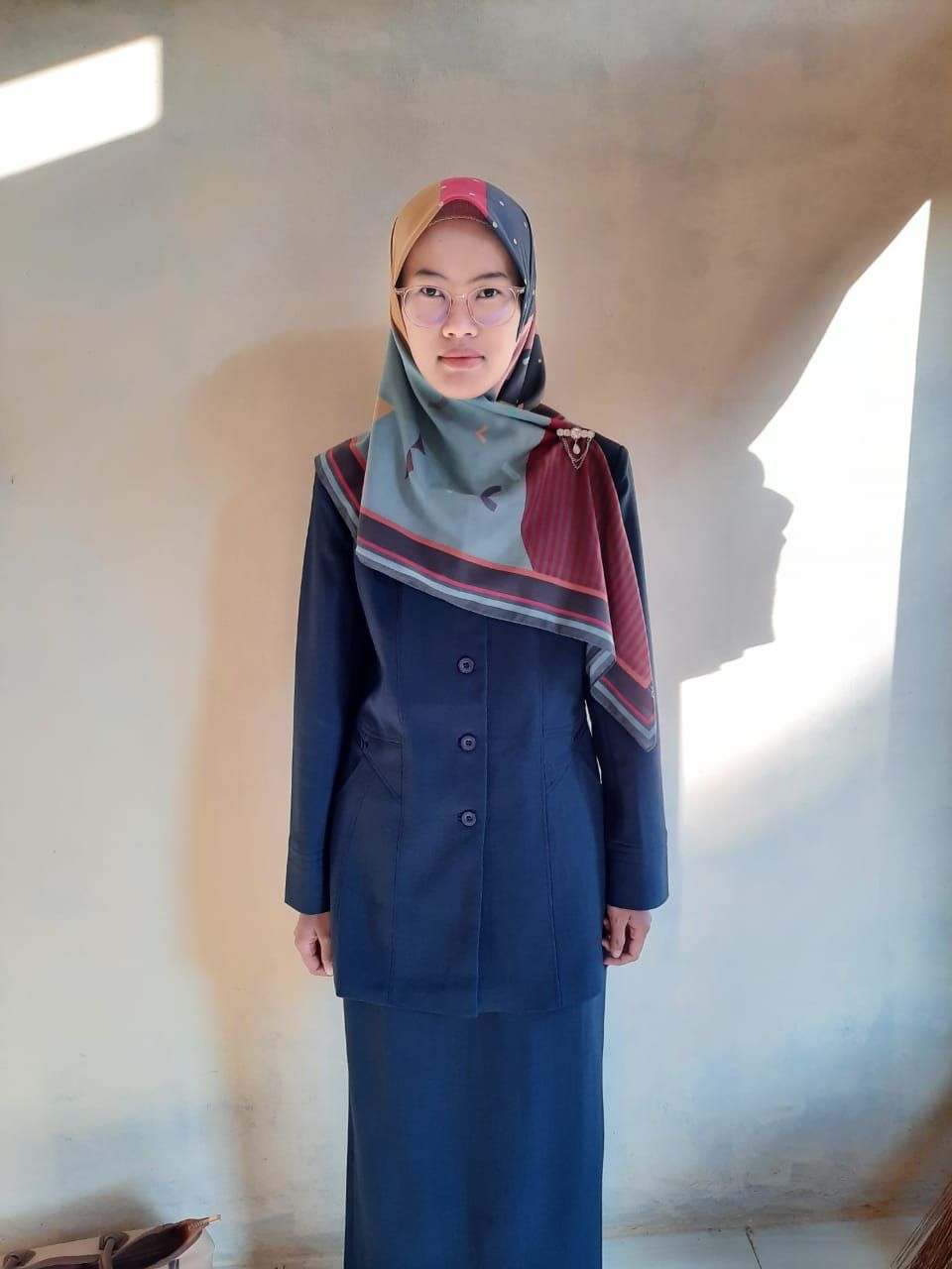 Seragam Guru Biru Dongker Stelan Rok/Celana Cerista Blazer - Foto ulasan pembeli