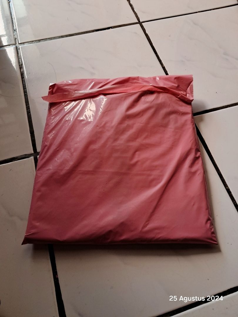 Seragam Kerja Pria Semi Wool Putih Reguler Fit - Foto ulasan pembeli