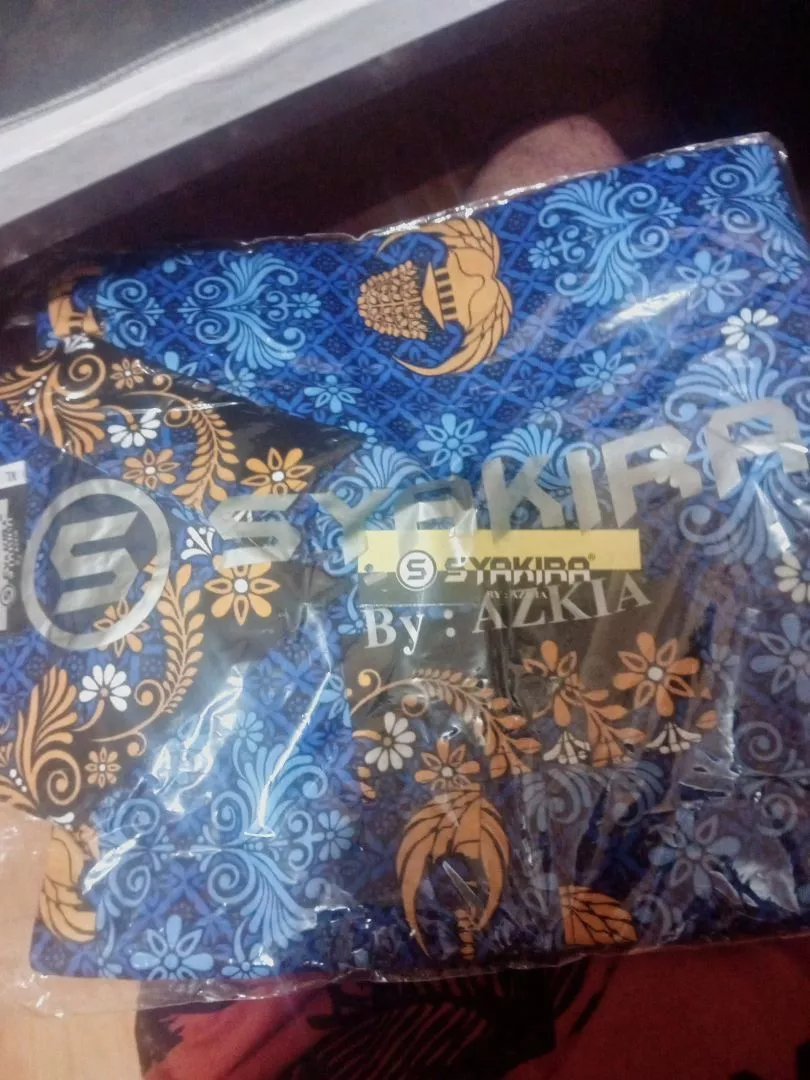 Seragam Kerja Pria Semi Wool Putih Reguler Fit - Foto ulasan pembeli