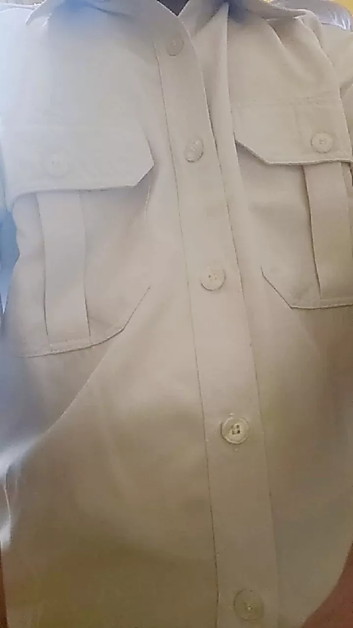 Seragam Kerja Pria Semi Wool Putih Reguler Fit - Foto ulasan pembeli