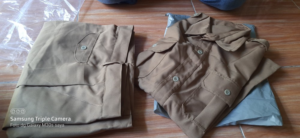 Seragam PNS Pria Khaki Setelan Baju Dinas Pemda - Foto ulasan pembeli