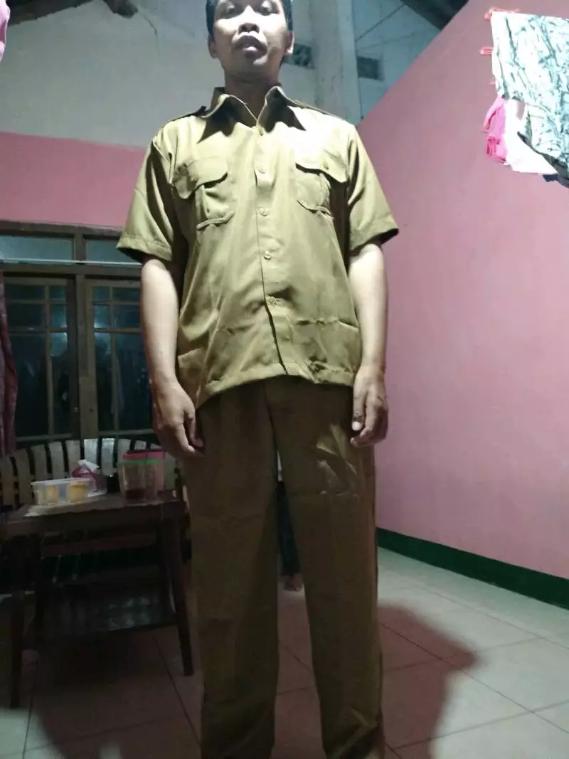 Seragam PNS Pria Pemda Coklat Khaki Setelan Dinas Lengan Pendek - Foto ulasan pembeli