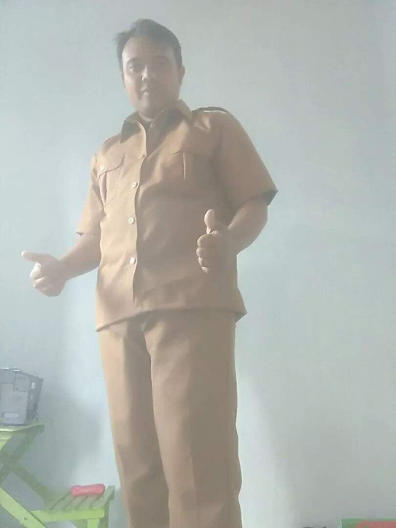 Seragam PNS Pria Pemda Coklat Khaki Setelan Dinas Lengan Pendek - Foto ulasan pembeli
