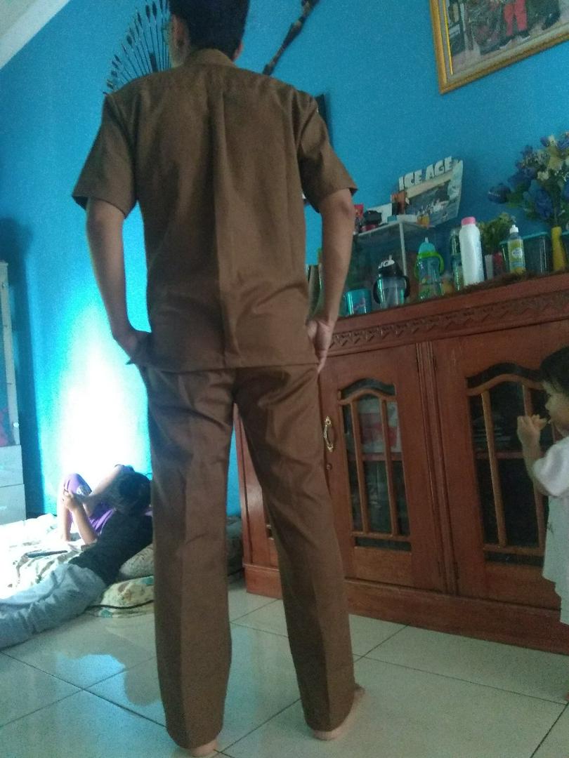 Seragam PNS Pria Pemda Coklat Khaki Setelan Dinas Lengan Pendek - Foto ulasan pembeli