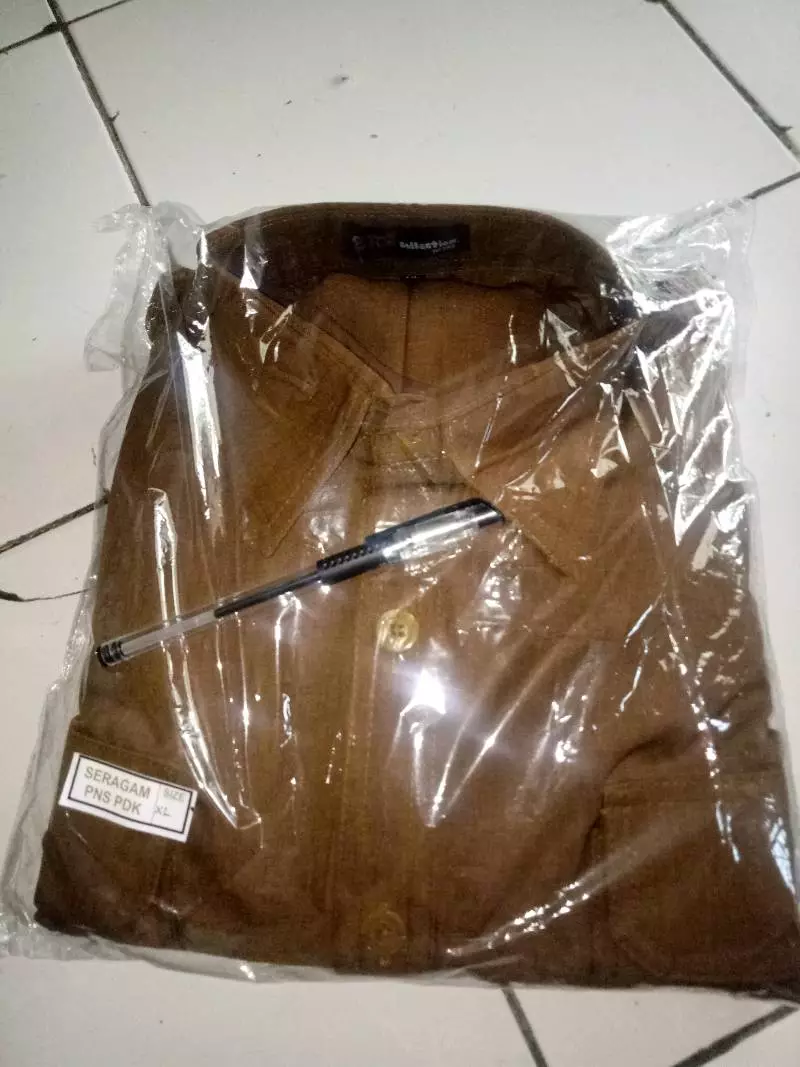 Seragam PNS Pria Pemda Coklat Khaki Setelan Dinas Lengan Pendek - Foto ulasan pembeli