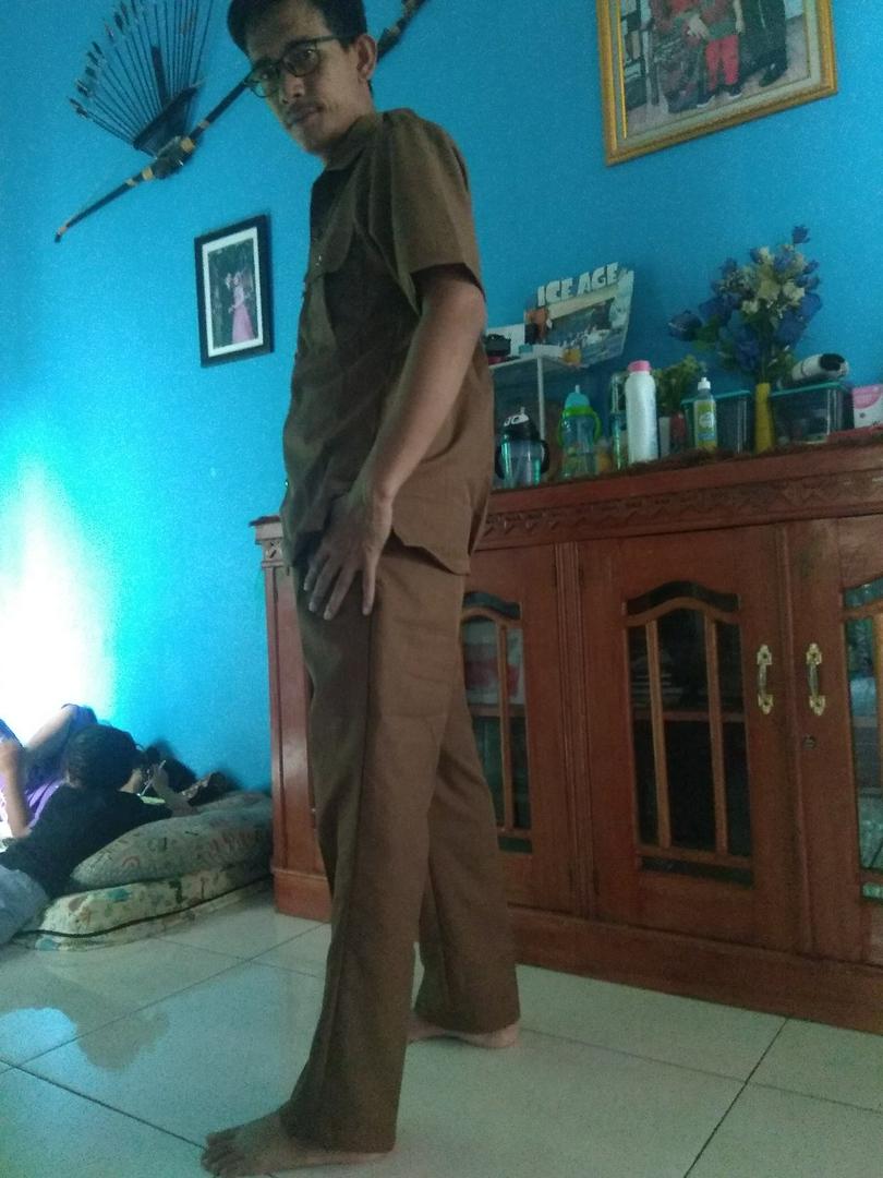 Seragam PNS Pria Pemda Coklat Khaki Setelan Dinas Lengan Pendek - Foto ulasan pembeli