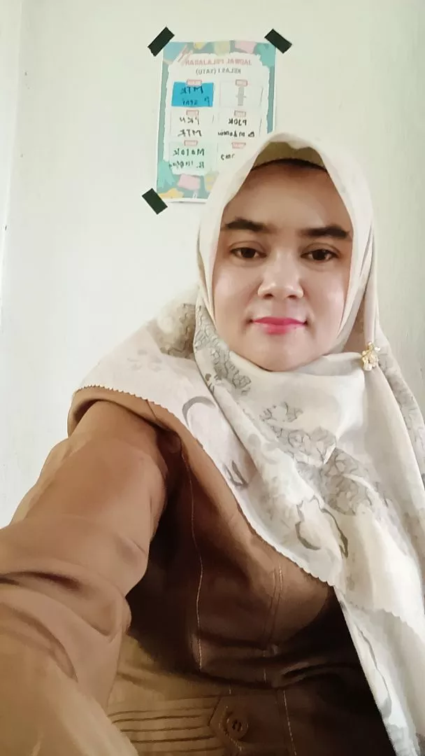 Seragam PNS Wanita Blazer Kerah Sanghai Polyester - Foto ulasan pembeli
