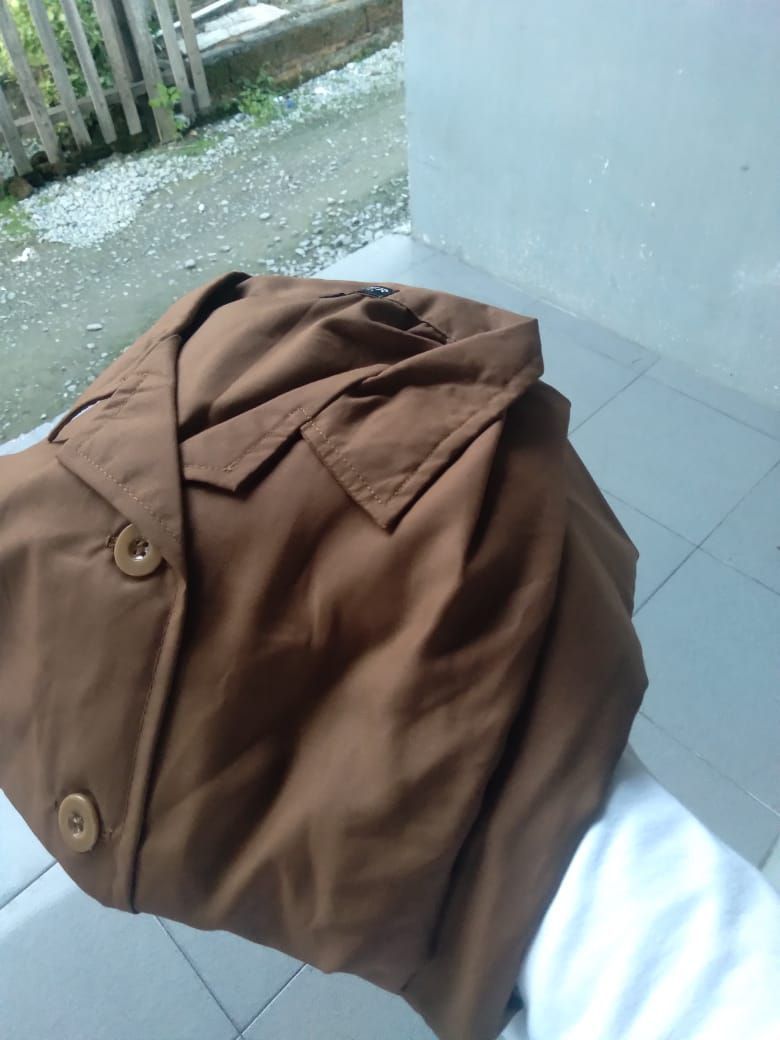 Seragam PNS Wanita Katun Adem Nyaman Khaki - Foto ulasan pembeli