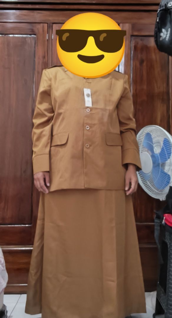 Seragam PNS Wanita Kerah Jas 3 Kantong Adem - Foto ulasan pembeli