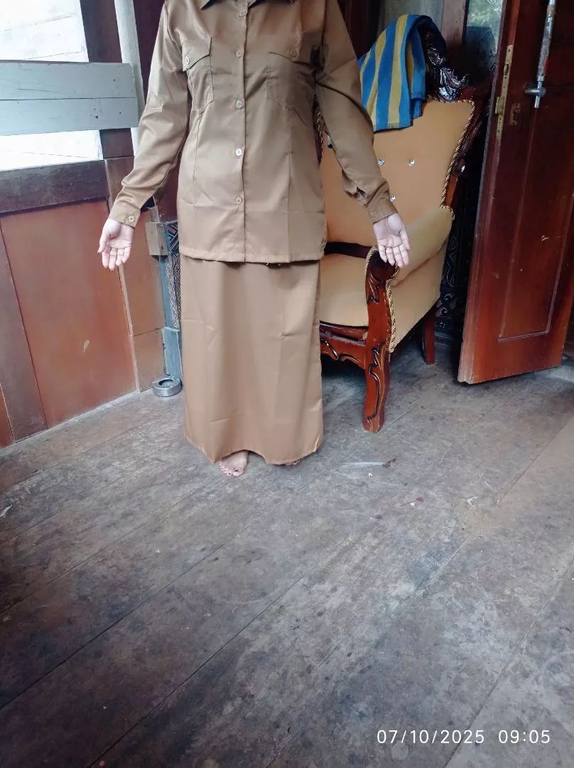 Seragam PNS Wanita Toyobo Elegan Saku Dada - Foto ulasan pembeli