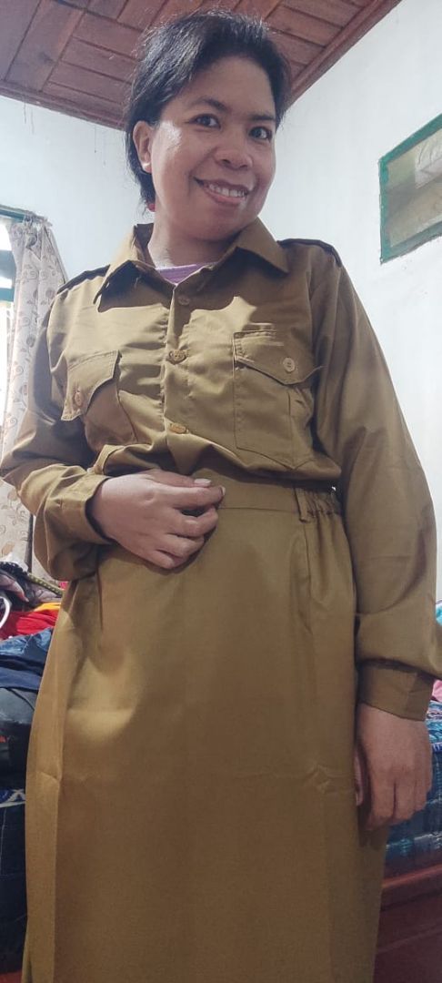 Seragam PNS Wanita Toyobo Elegan Saku Dada - Foto ulasan pembeli
