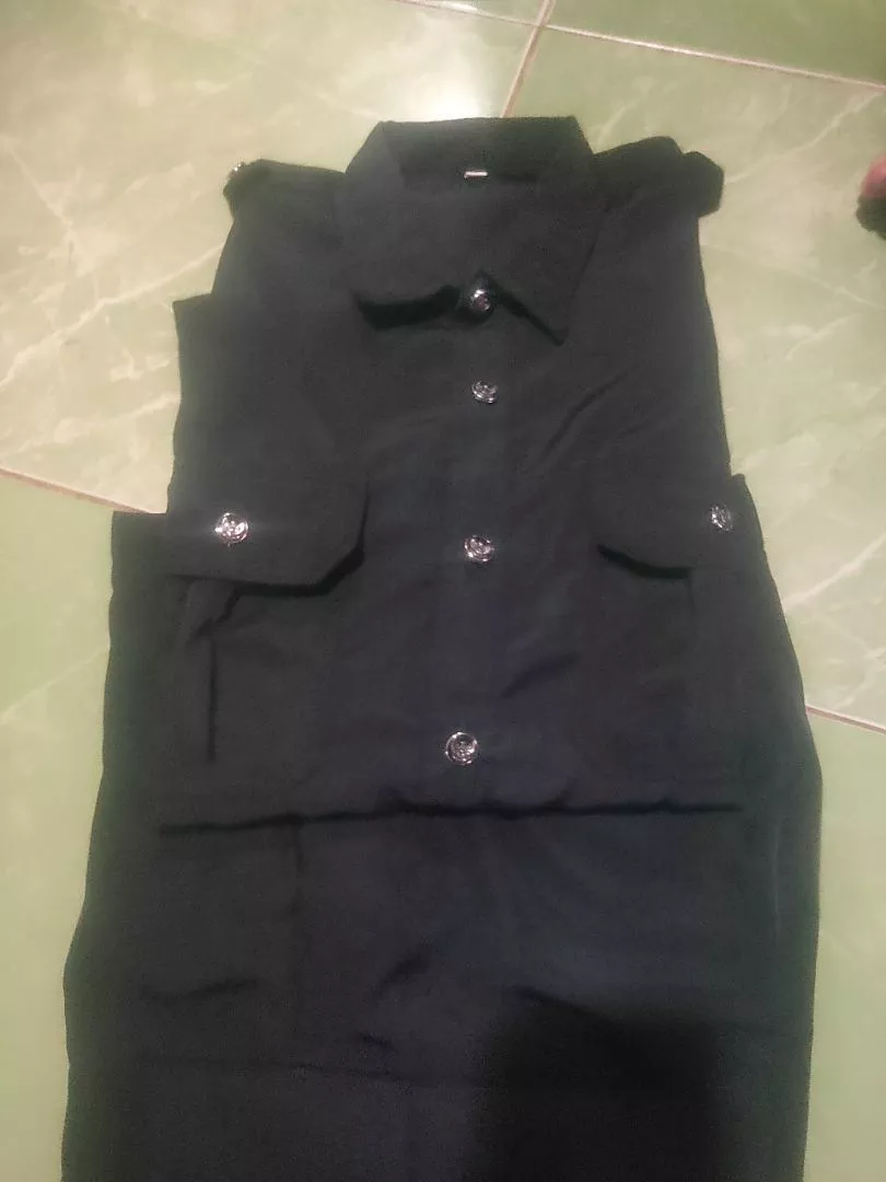 Seragam Safari Security Guru PNS Lengan Pendek Panjang Warna Hitam - Foto ulasan pembeli