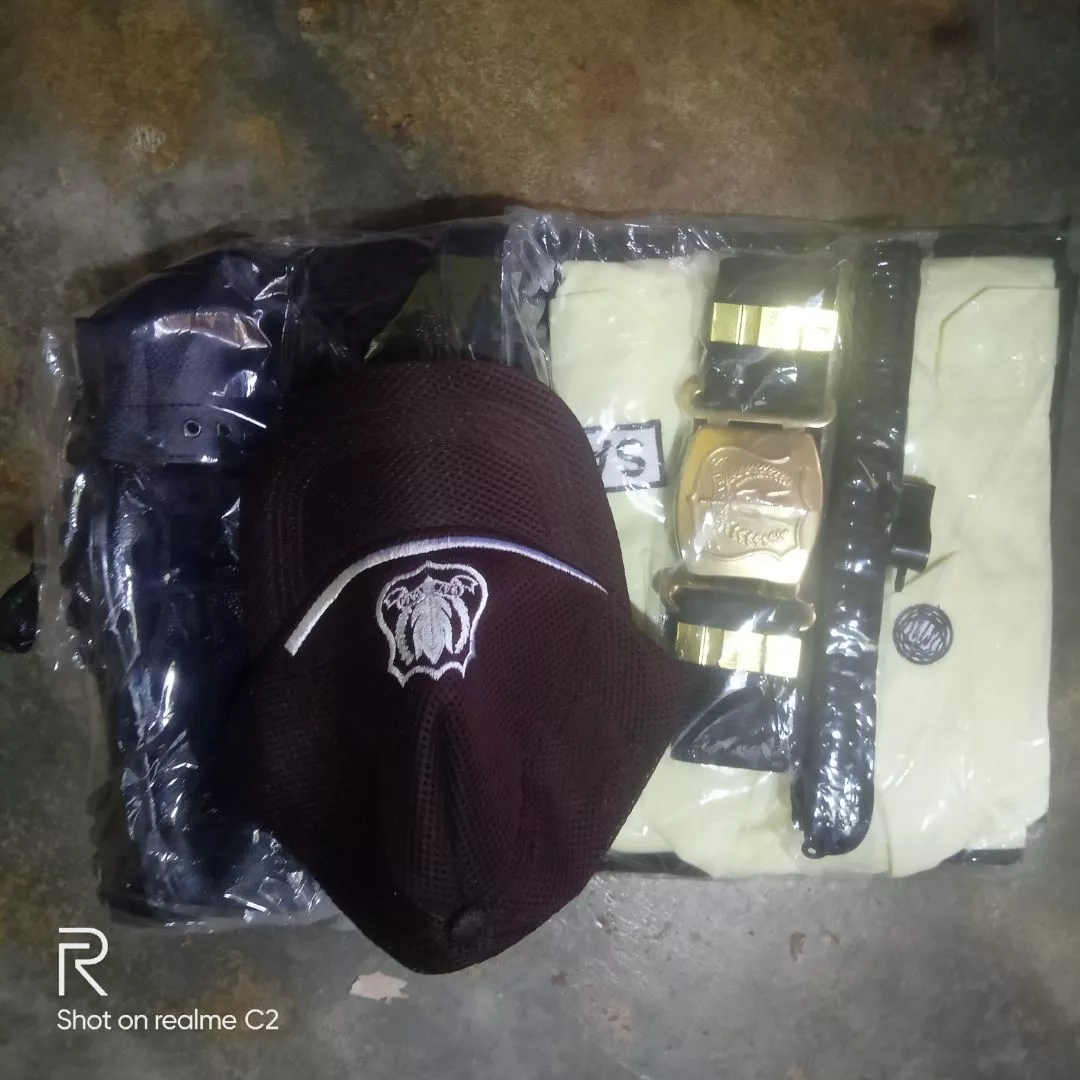 Seragam Satpam Krem Terbaru Fullset Adem Nyaman - Foto ulasan pembeli