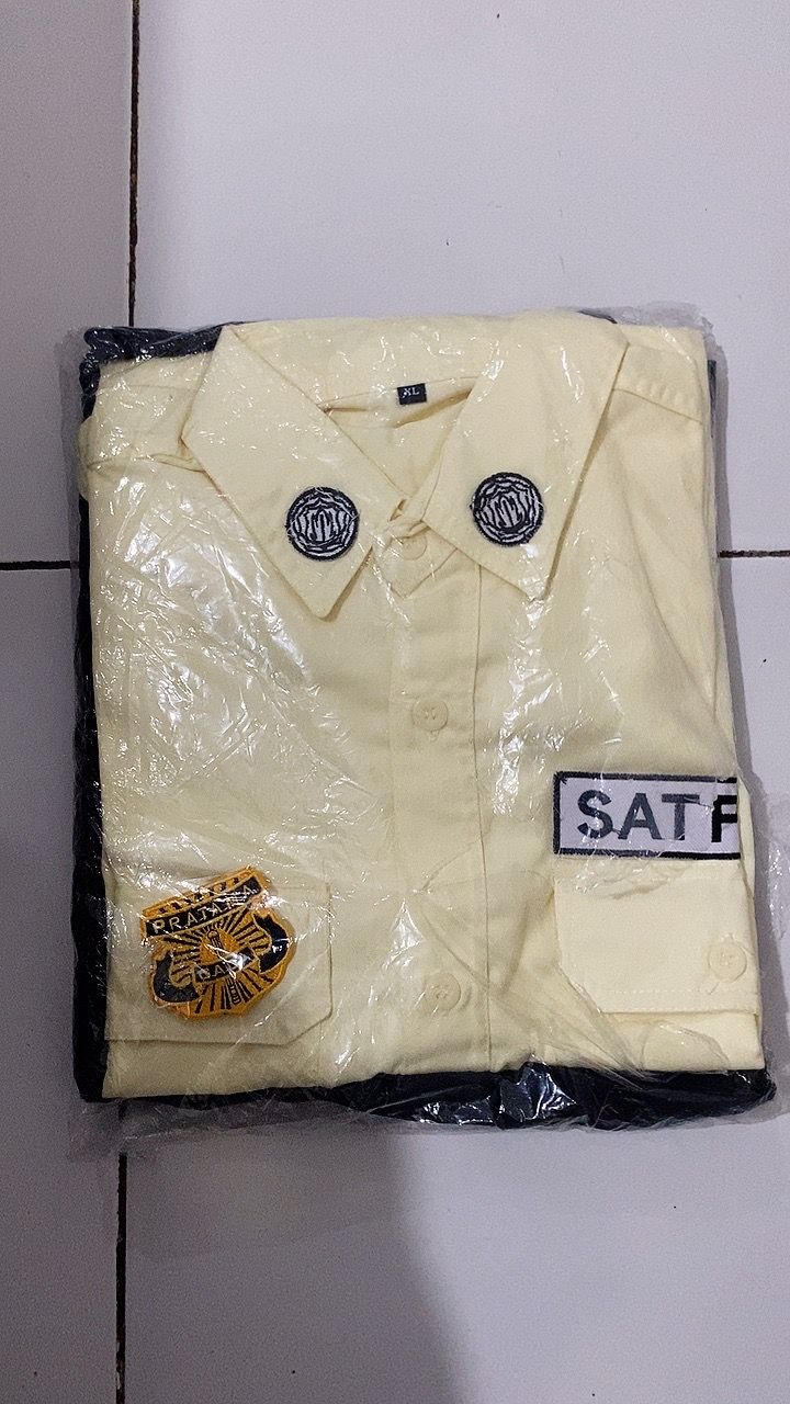 Seragam Satpam Krem Terbaru Fullset Adem Nyaman - Foto ulasan pembeli