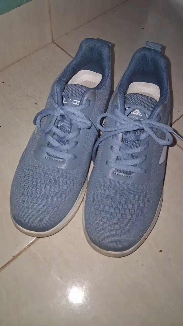 SGD [FREE BOX] Sepatu Sneakers Wanita Non Slip - Foto ulasan pembeli