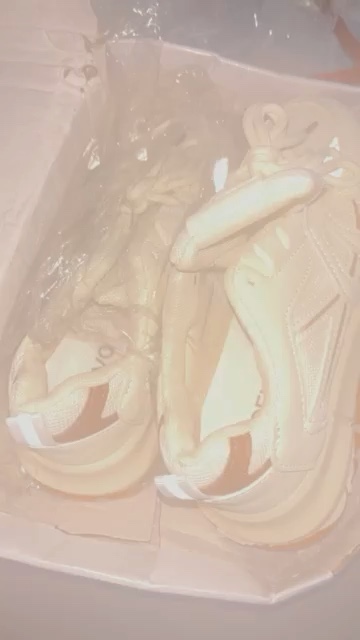 SHOEVO Sneakers Nyaman Chic untuk Wanita Sepatu Shoes Wanita Bernapas Bergaya Dalam ST076 - Buyer review photo