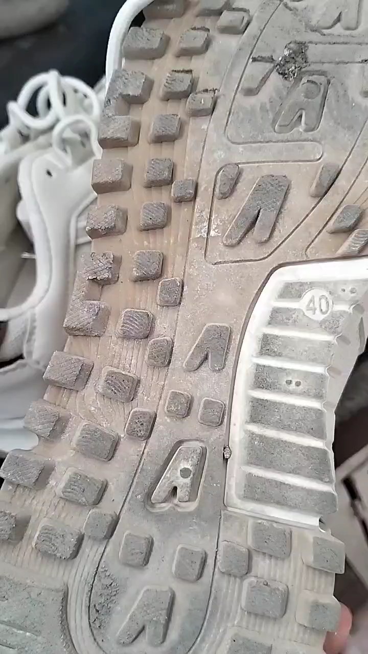 SHOEVO Sneakers Nyaman Chic untuk Wanita Sepatu Shoes Wanita Bernapas Bergaya Dalam ST076 - Buyer review photo