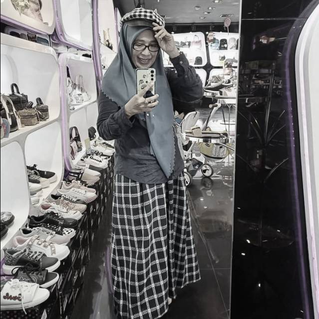 Stelan Celana Kerja Wanita Toyobo Premium Adem - Foto ulasan pembeli