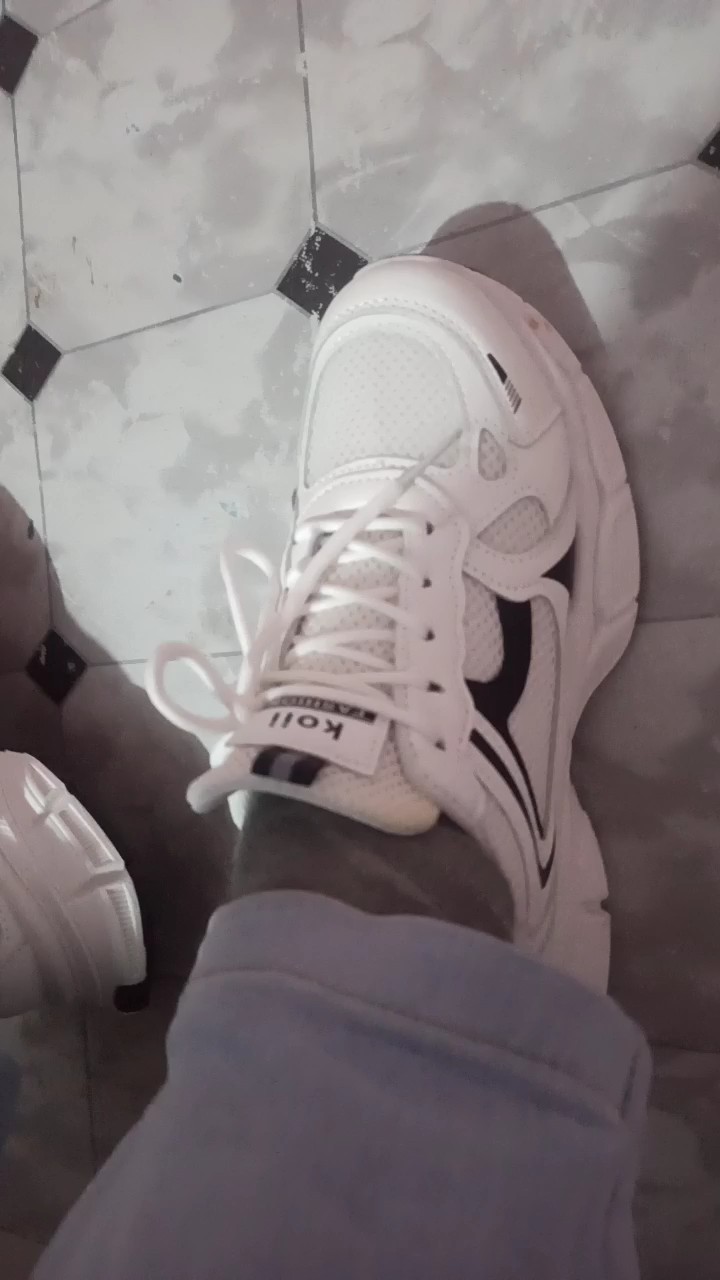 Syra Sepatu Olahraga Wanita Korea Style Ringan Empuk Kekinian Terbaru - Foto ulasan pembeli