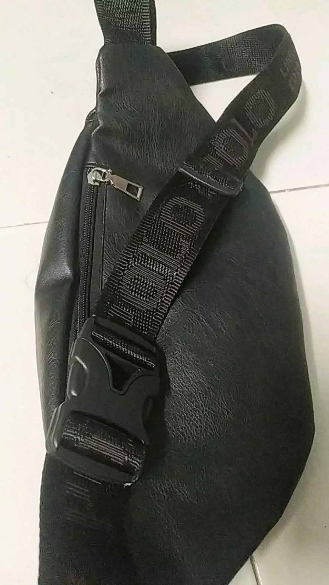 Polo Amstar Compact Waistbag Pria Multifungsi Kulit - Foto ulasan pembeli