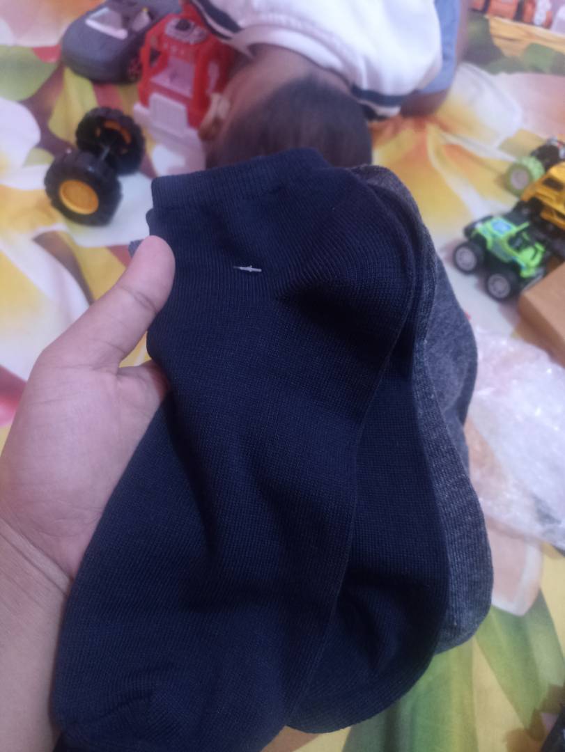 Paket 3 Pasang Kaos Kaki Pendek Unisex Lembut - foto 2 dari 10, tri.mukti_faidah