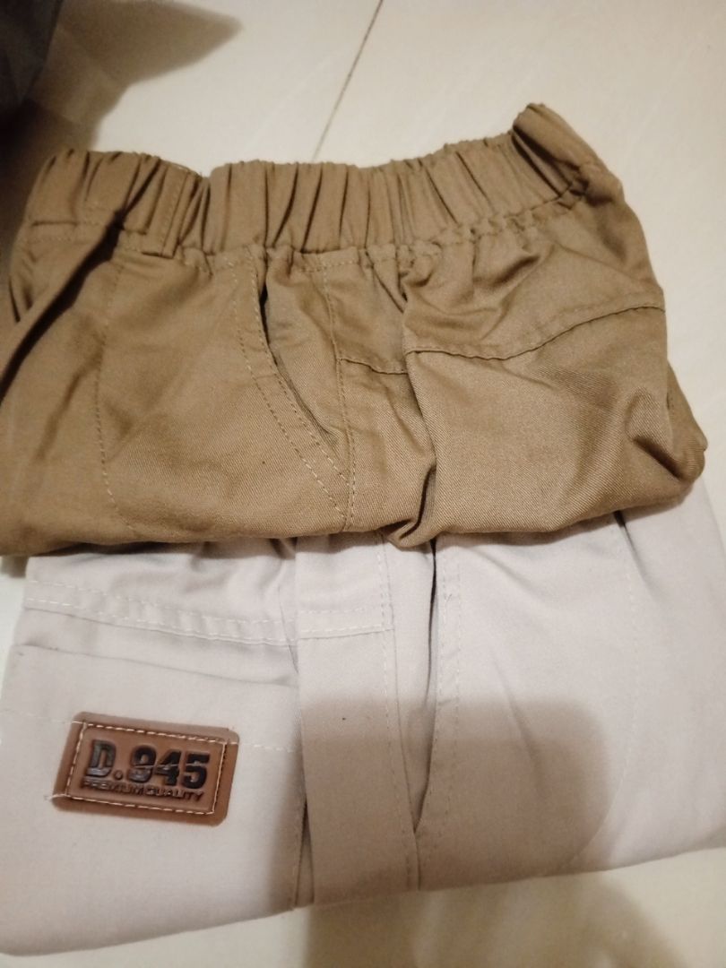 Foto ulasan pembeli m*****i, varian MOKA-ABU-CREAM,Int: XL