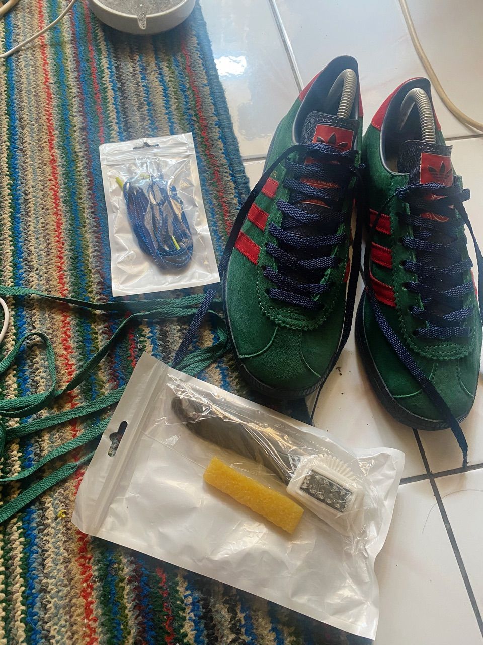 Paket Pembersih Sepatu Suede Nubuck Bonus Tali - Foto ulasan pembeli