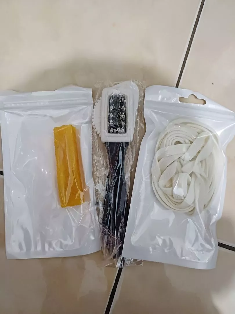 Paket Pembersih Sepatu Suede Nubuck Bonus Tali - Foto ulasan pembeli