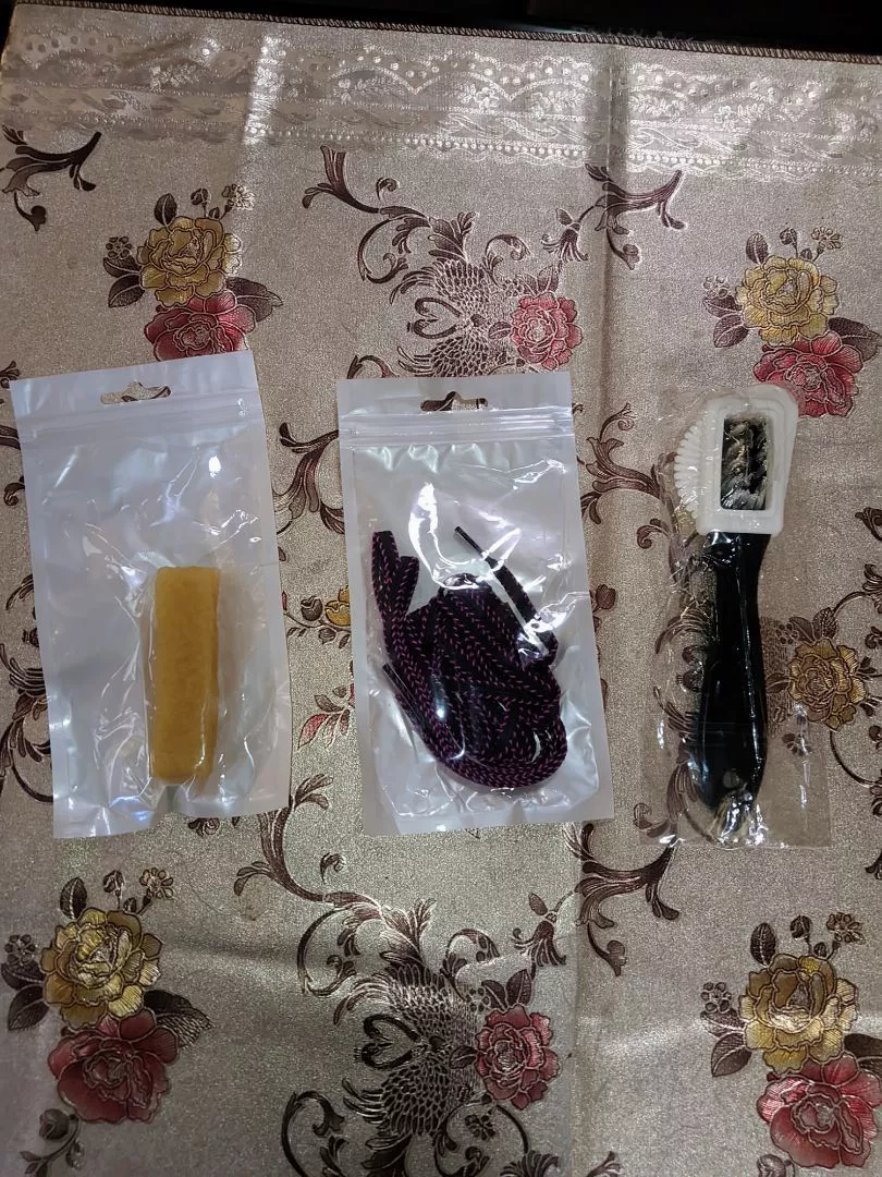 Paket Pembersih Sepatu Suede Nubuck Bonus Tali - Foto ulasan pembeli