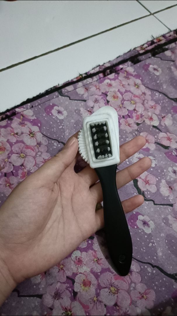 Paket Pembersih Sepatu Suede Nubuck Bonus Tali - Foto ulasan pembeli